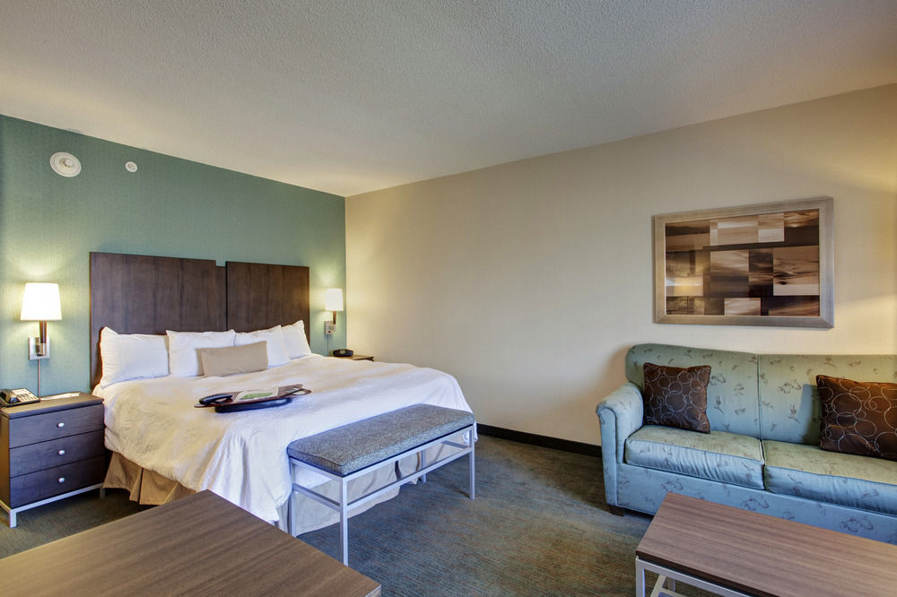 Hampton Inn & Suites By Hilton Dartmouth - Halifax Exterior photo
